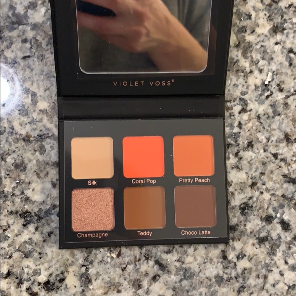 BNIB Violet Voss 6 color eyeshadow palette